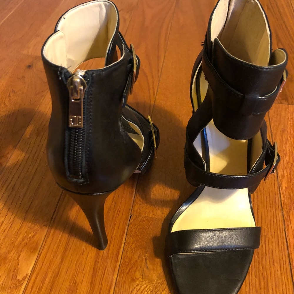 Ikanka Trump Sandals
